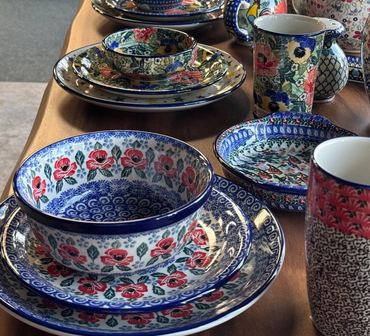 Plate, Round, Dinner, 10" in "Rosie's Garden" by Ceramika Artystyczna | A257-1490X