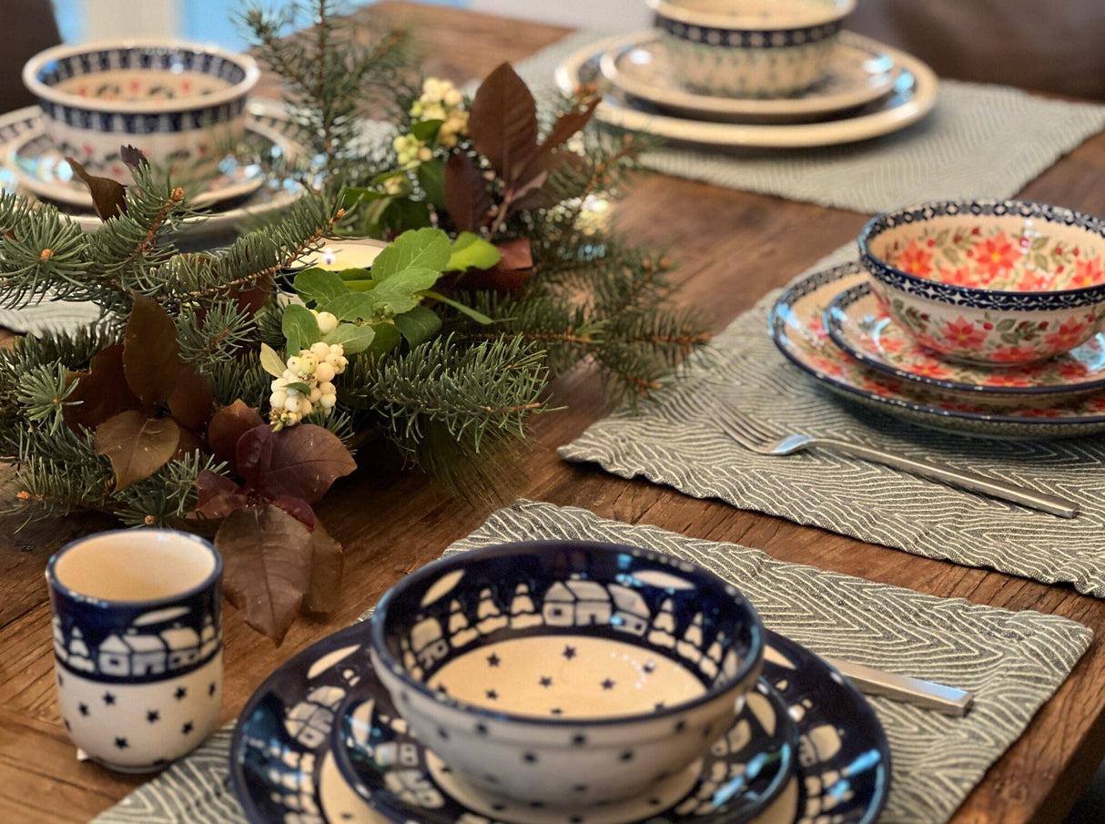 Plate, Round, Dessert, 7.25" in "Pink Poinsettia" by Manufaktura | T131S-PS14