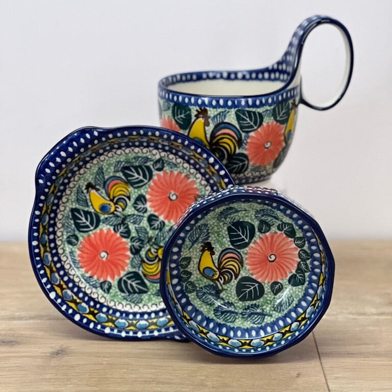 Casserole, Round, Small, 6.5" x 7.25" in "Regal Roosters" by Ceramika Artystyczna | A142-U2617