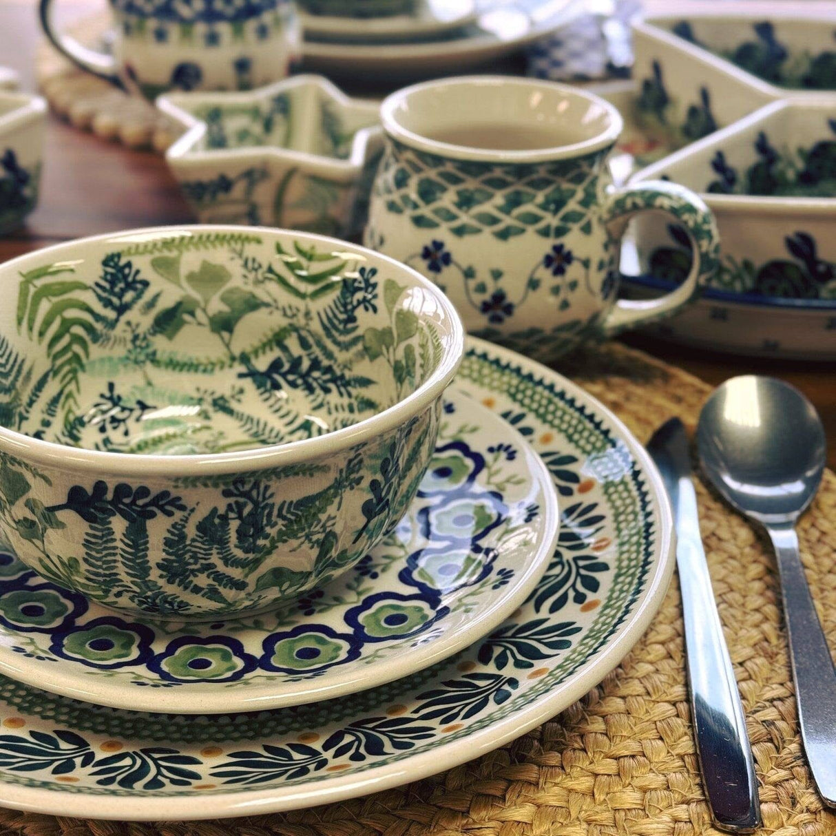 Plate, Round, Dessert, 7.25" in "Cobalt Falls" by Manufaktura | T131U-WB04