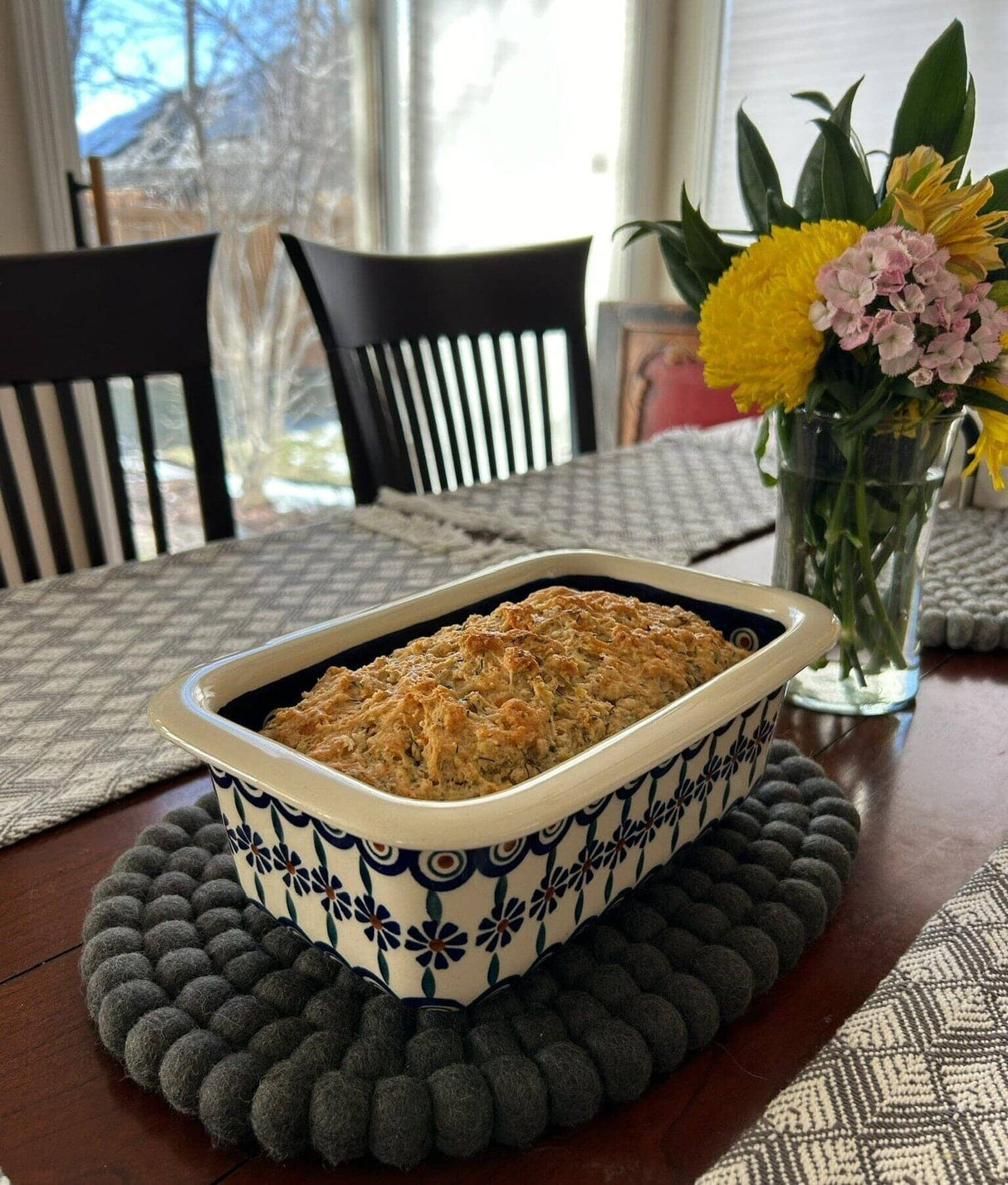 Baker, Bread, 9.5" x 6" in "Poppy Garden" by Manufaktura | Z150T-EJ01