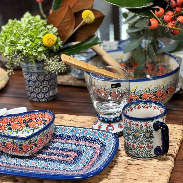 Tray, Serving, 8" x 11" in "Daisy Waves" by Andy | NDA154-3