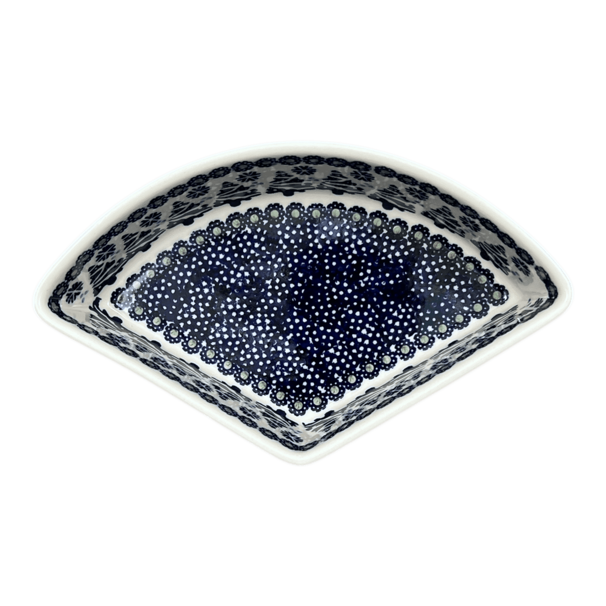 Bowl, Wedge-Shaped, 5" x 8.5" in "Snowy Pines" by Manufaktura | M048T-U22