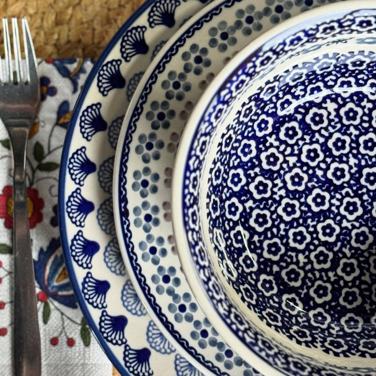 Plate, Round, Dinner, 10" in "Fan-Tastic" by Manufaktura | T132T-GP18