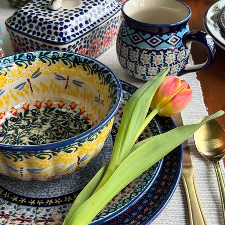 Bowl, Round, 7.75" in "Dragonfly Delight" by Manufaktura | M085S-JZ36