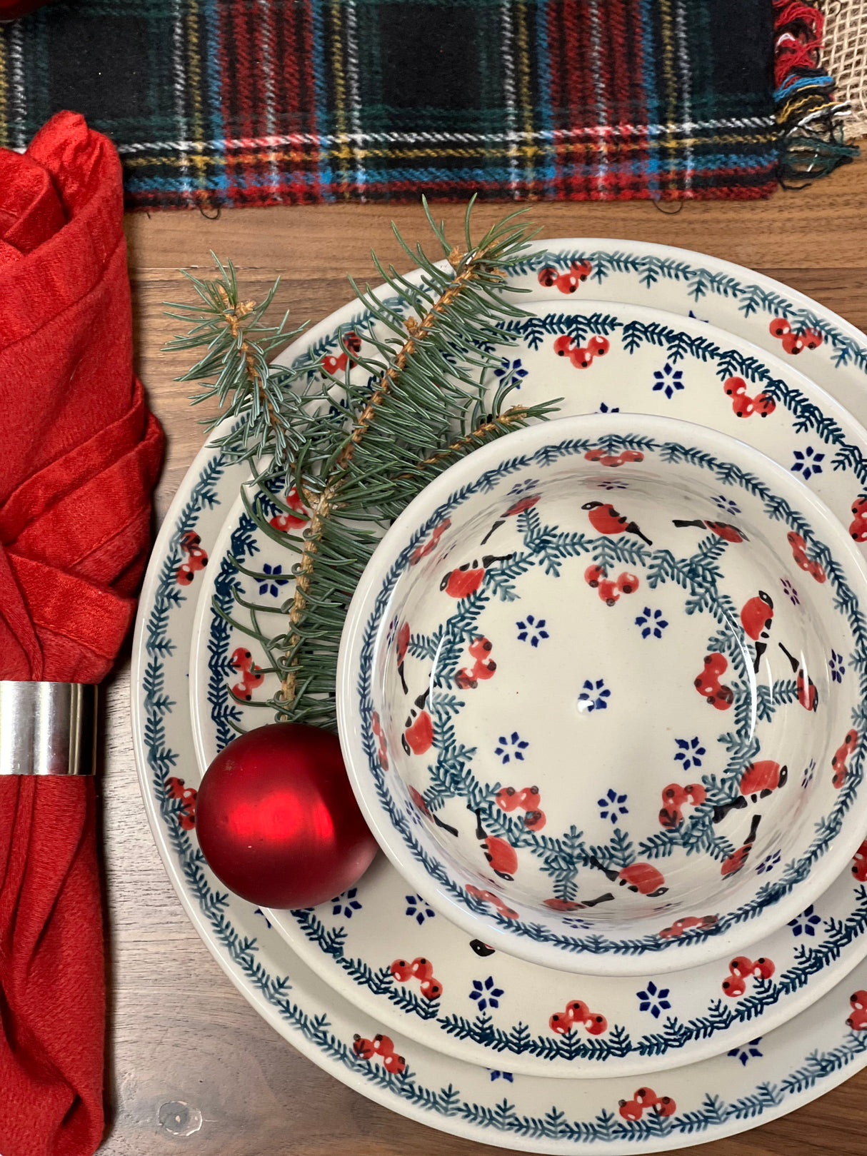 Plate, Round, Dinner, 10" in "Red Bird" by Manufaktura | T132T-GILE