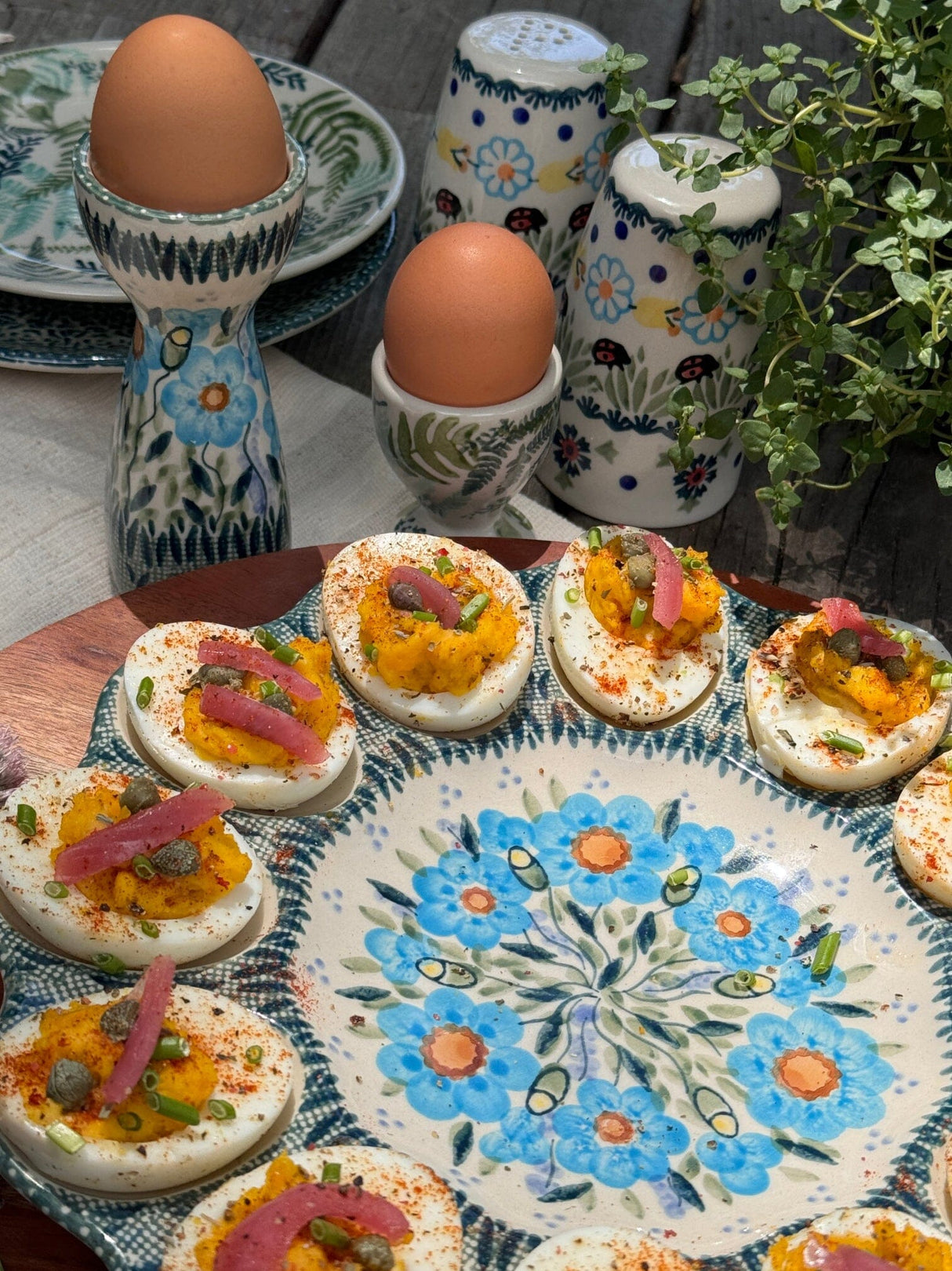 Egg Cup, 4.5" in "Baby Blue Blossoms" by Manufaktura | J048S-JS49