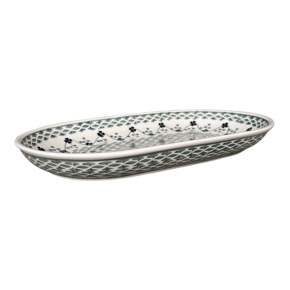 Platter, Oval, 8" x 13" in "Woven Pansies" by Manufaktura | P101T-RV