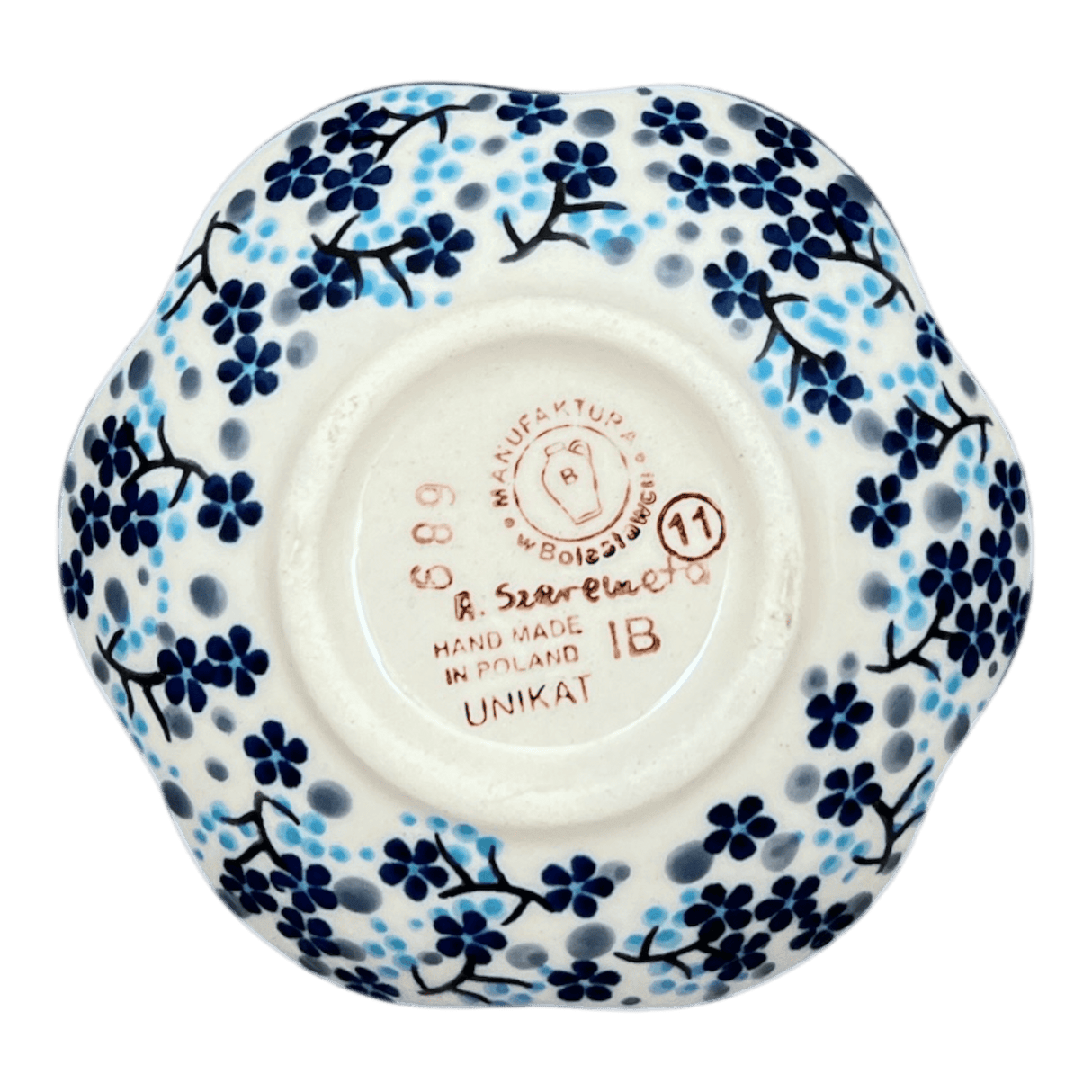 Bowl, Scalloped, Shallow, 4.25", (P205) in "Scattered Blues" by Manufaktura | P205S-AS45