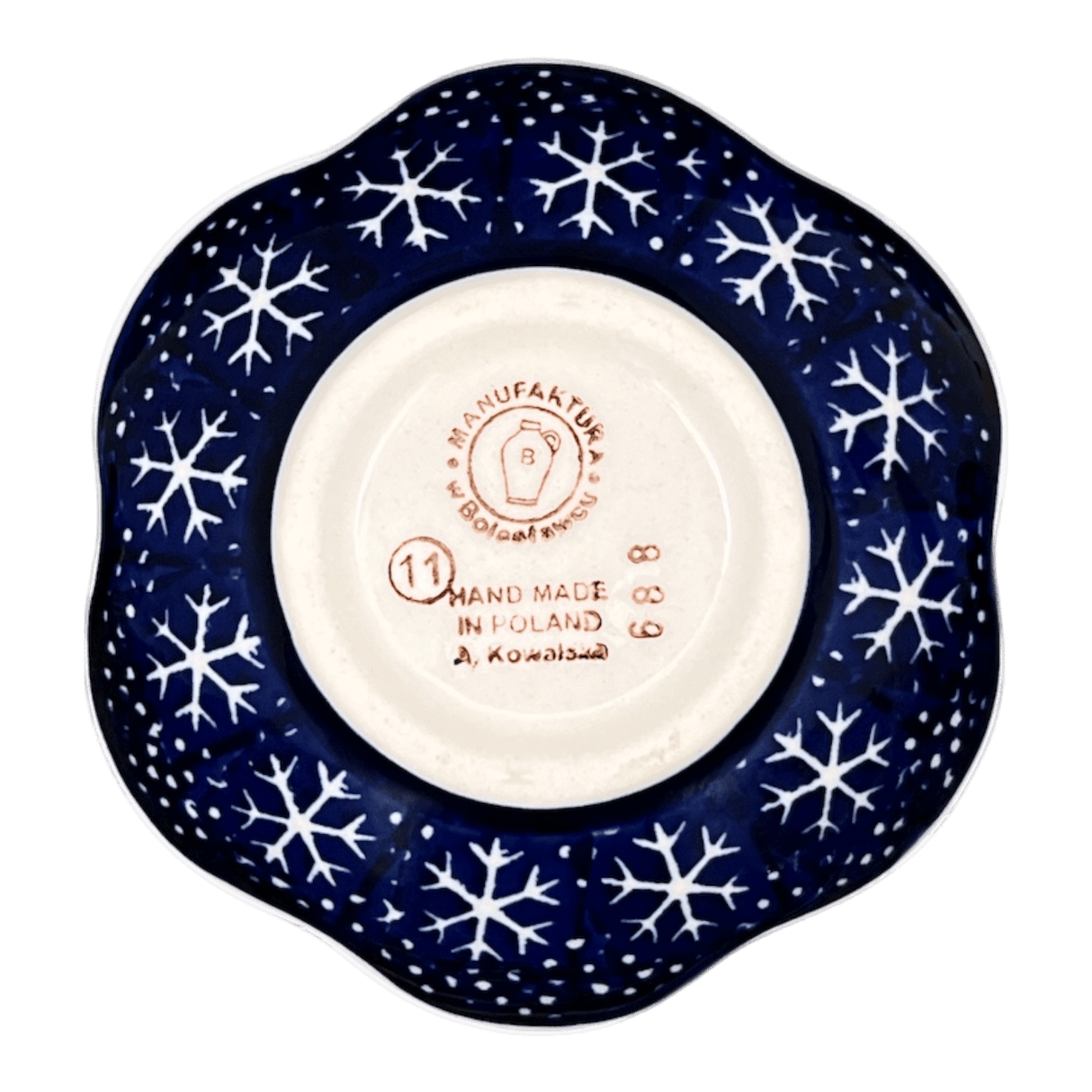 Bowl, Scalloped, Shallow, 4.25", (P205) in "Snow Drift" by Manufaktura | P205T-PZ