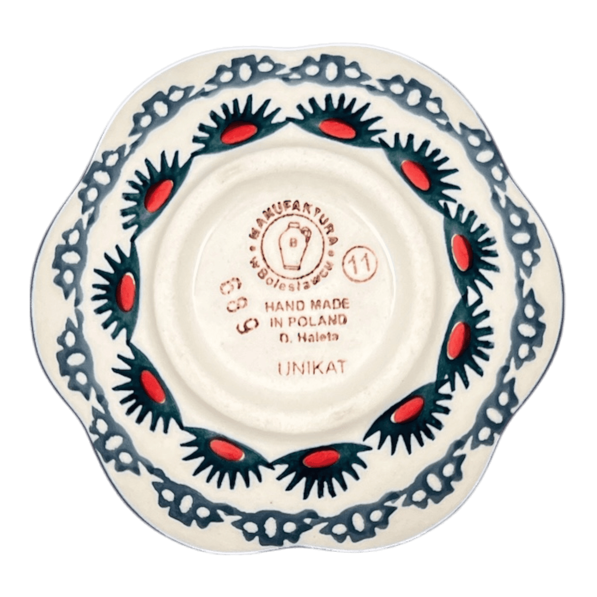 Bowl, Scalloped, Shallow, 4.25", (P205) in "Scandinavian Scarlet" by Manufaktura | P205U-P295