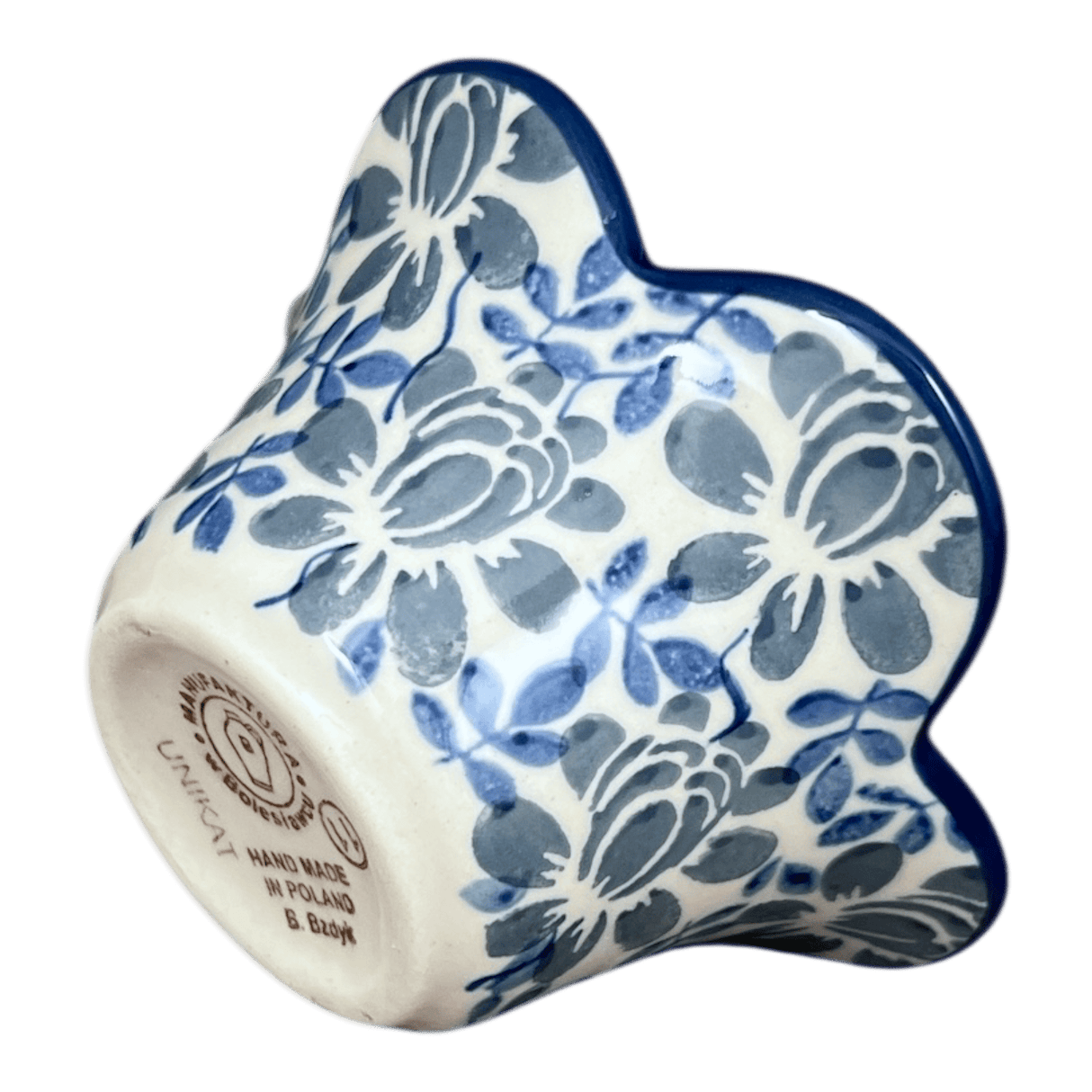 Bowl, Scalloped, 2" in "English Blue" by Manufaktura | P206U-AS53