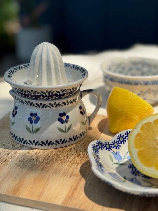 Juicer, Juicer w/ Jug, 4.5" in "Floral Revival Blue" by Manufaktura | W017U-MKOB