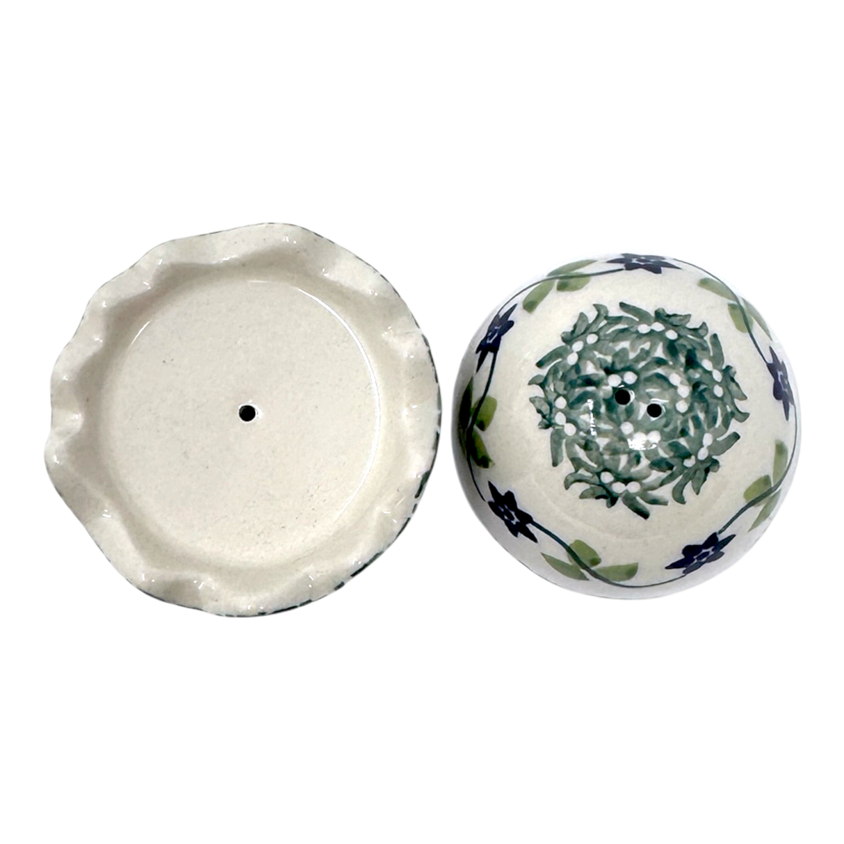 Salt & Pepper, Egg, 3" in "Woven Starflowers" by Manufaktura | S115T-RV01