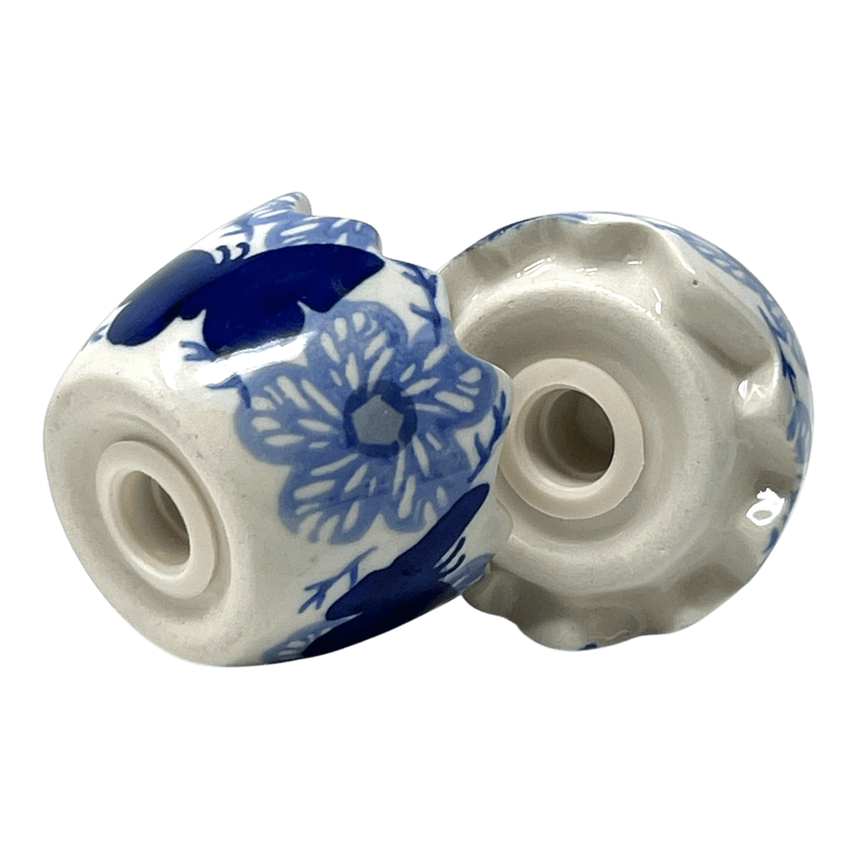 Salt & Pepper, Egg, 3" in "Blue Butterfly" by Manufaktura | S115U-AS58