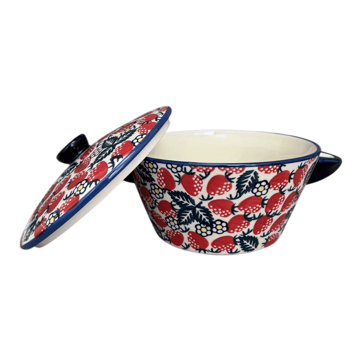 Soup Tureen, 1.25 Quart in "Strawberry Fields" by Manufaktura | W052U-AS59