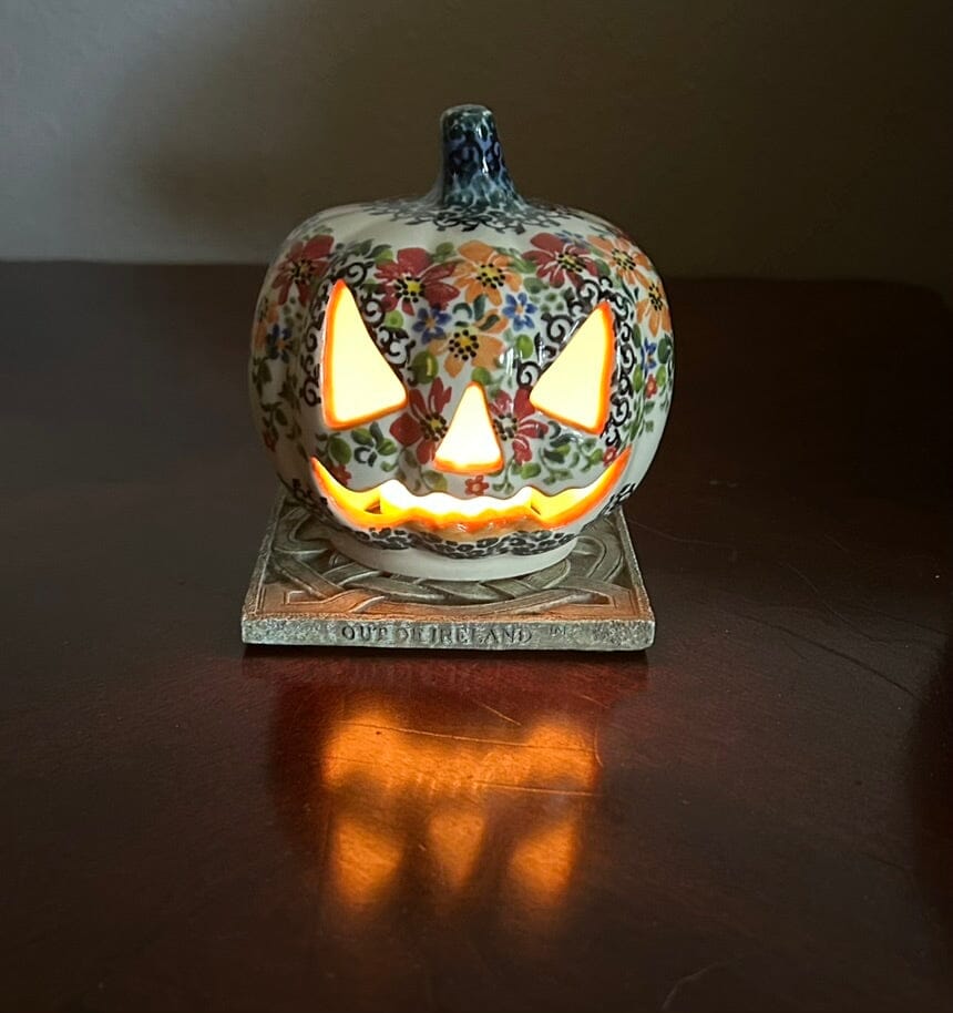 Luminary, Pumpkin, 4" in "Black Cat Crossing" by Galia | GAD44D-AH2