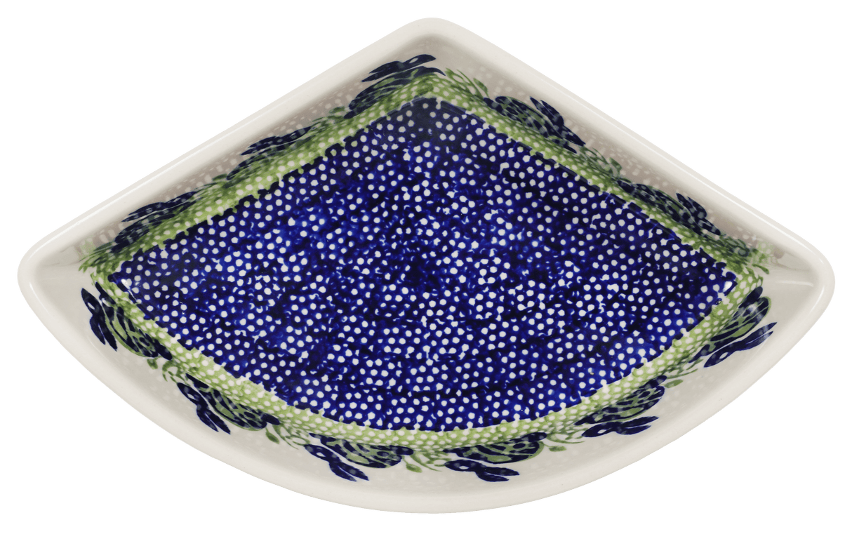 Bowl, Wedge-Shaped, 5" x 8.5" in "Bunny Love" by Manufaktura | M048T-P324
