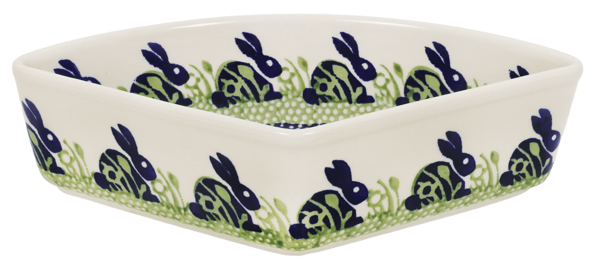 Bowl, Wedge-Shaped, 5" x 8.5" in "Bunny Love" by Manufaktura | M048T-P324