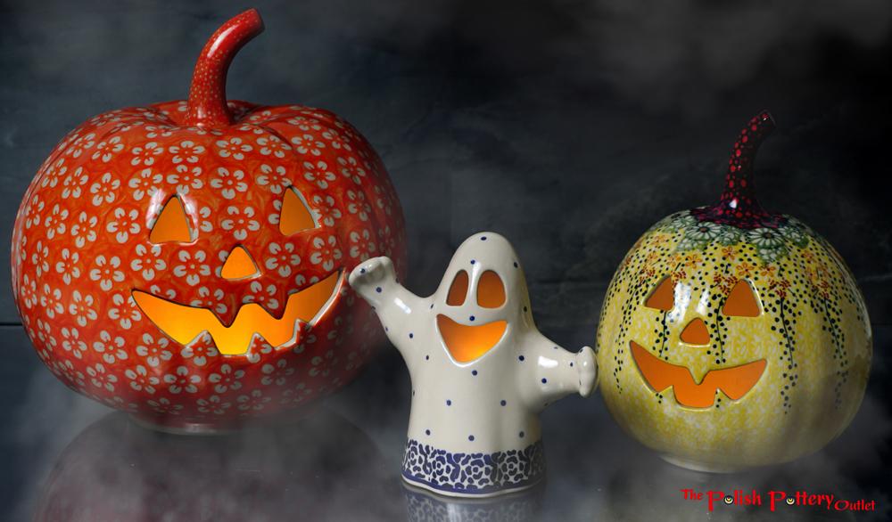 Luminary, Pumpkin, Small, 5.5" in "Peacock" by Manufaktura | L021T-54