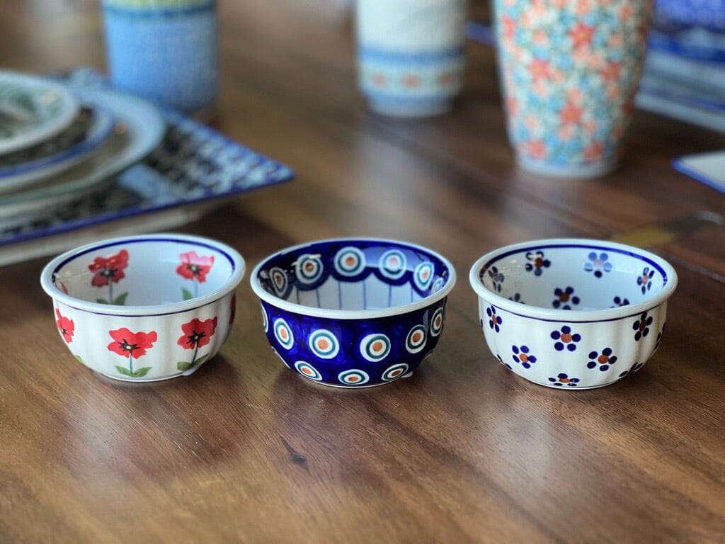 Bowl, Round, 3.5" in "Peacock in Line" by Manufaktura | M081T-54A