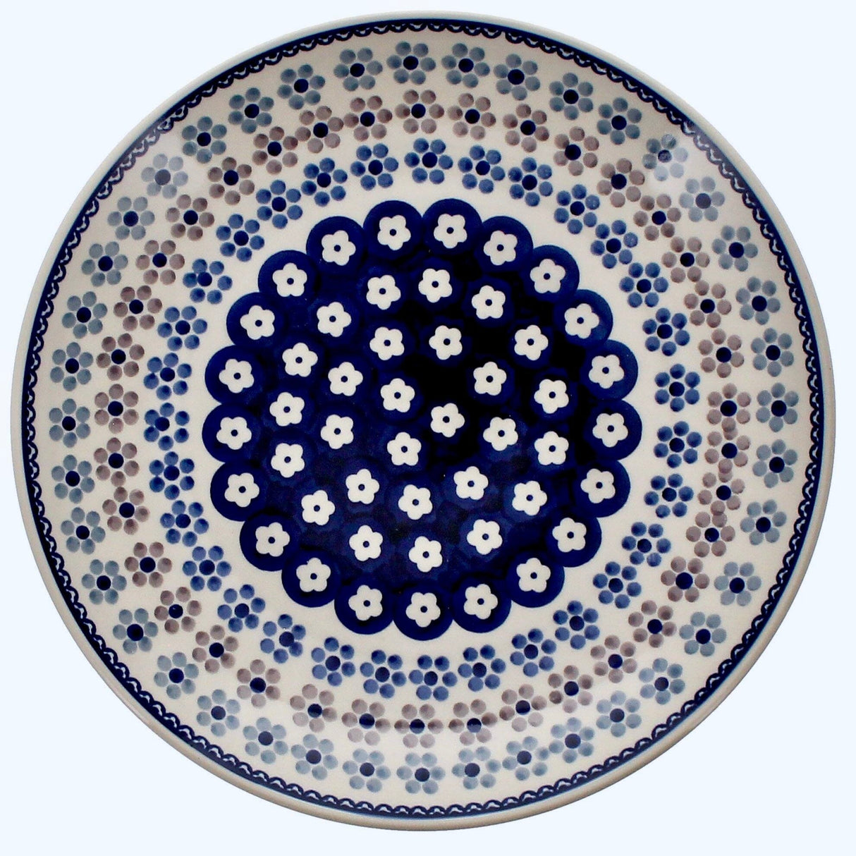Plate, Round, Dinner, 10" in "Floral Chain" by Manufaktura | T132T-EO37