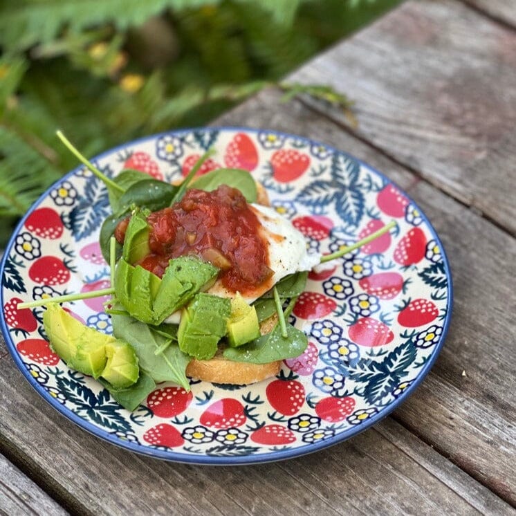 Plate, Round, Salad, 8.5" in "Butterflies in Flight" by Manufaktura | T134S-WKM