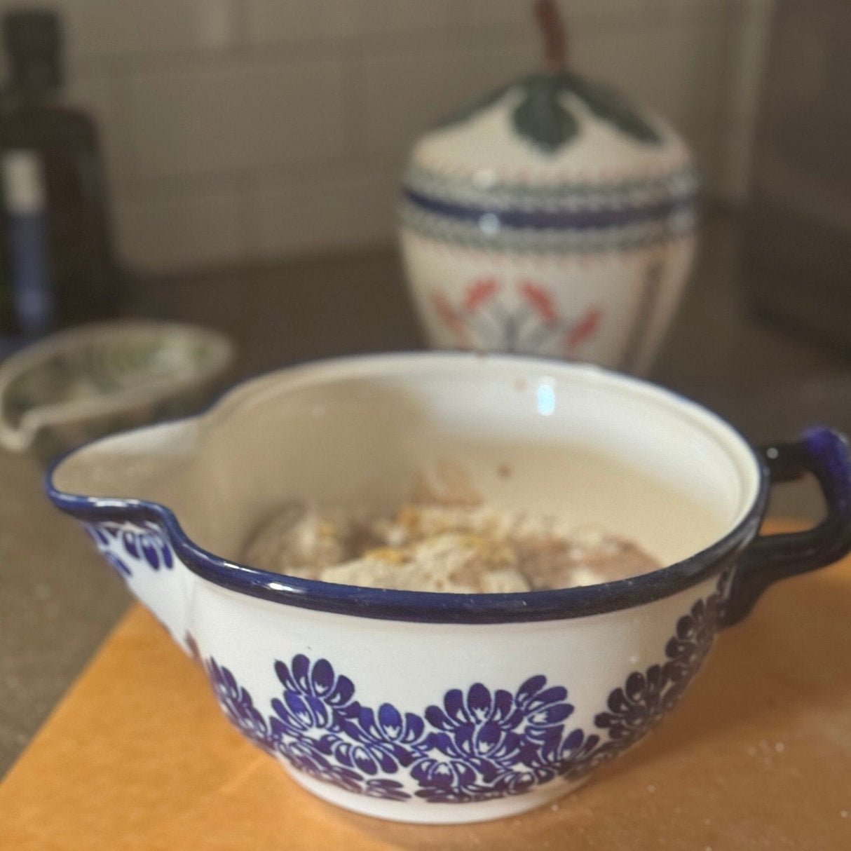 Bowl, Round, Mixing Bowl, 1.25 Quart in "Blue Floral Vines" by Zaklady | Y1252-D1210A