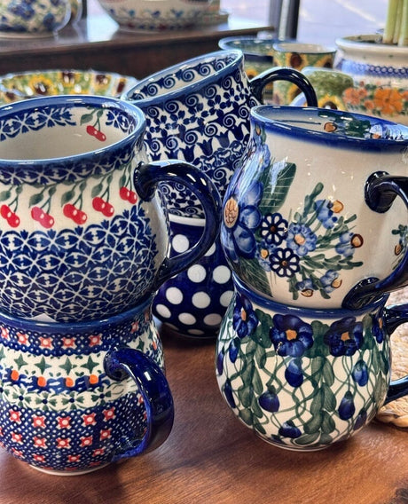 Mug, Belly Mug, 16 oz Large in "Blue Cascade" by Andy | NDA10-A31