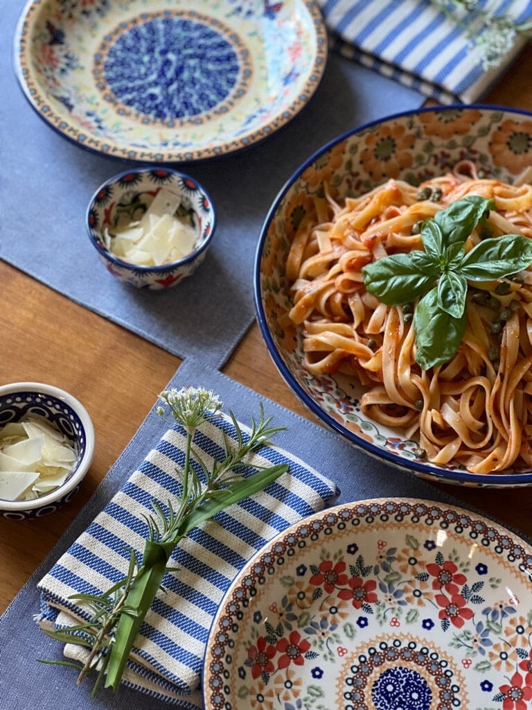 Bowl, Round, Pasta, 9.25" Bowl in "Blue Butterfly" by Manufaktura | T159U-AS58