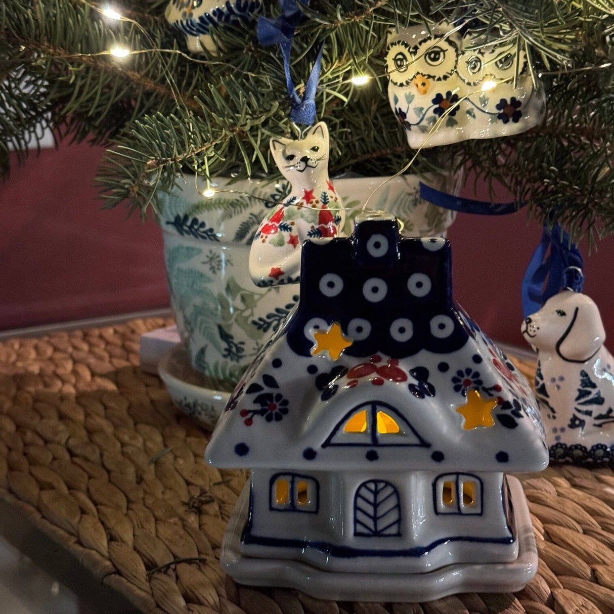 Luminary, House, 5" in "Snowy Pines" by Manufaktura | L020T-U22