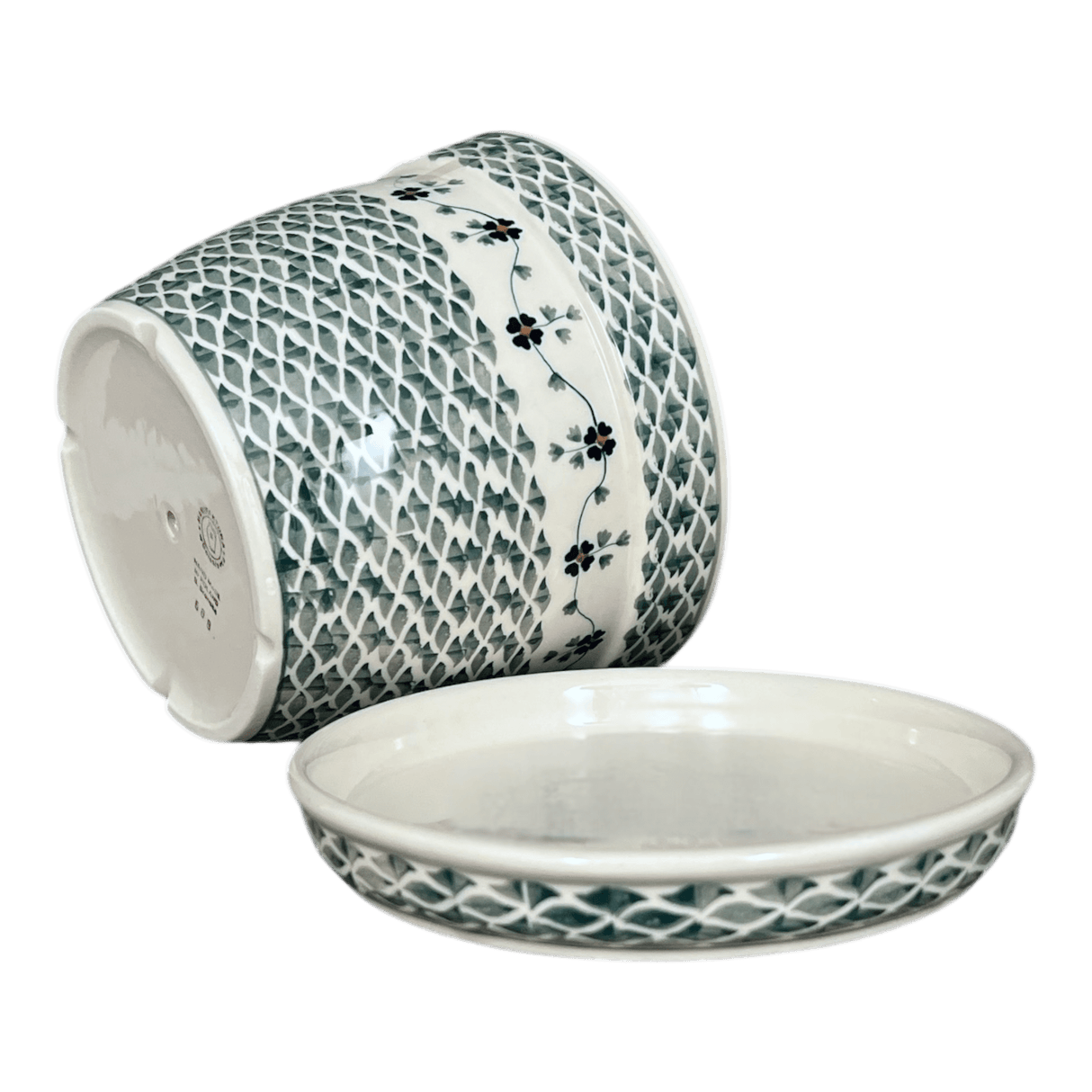Flower Pot, with Saucer, 8" in "Woven Pansies" by Manufaktura | D037T-RV