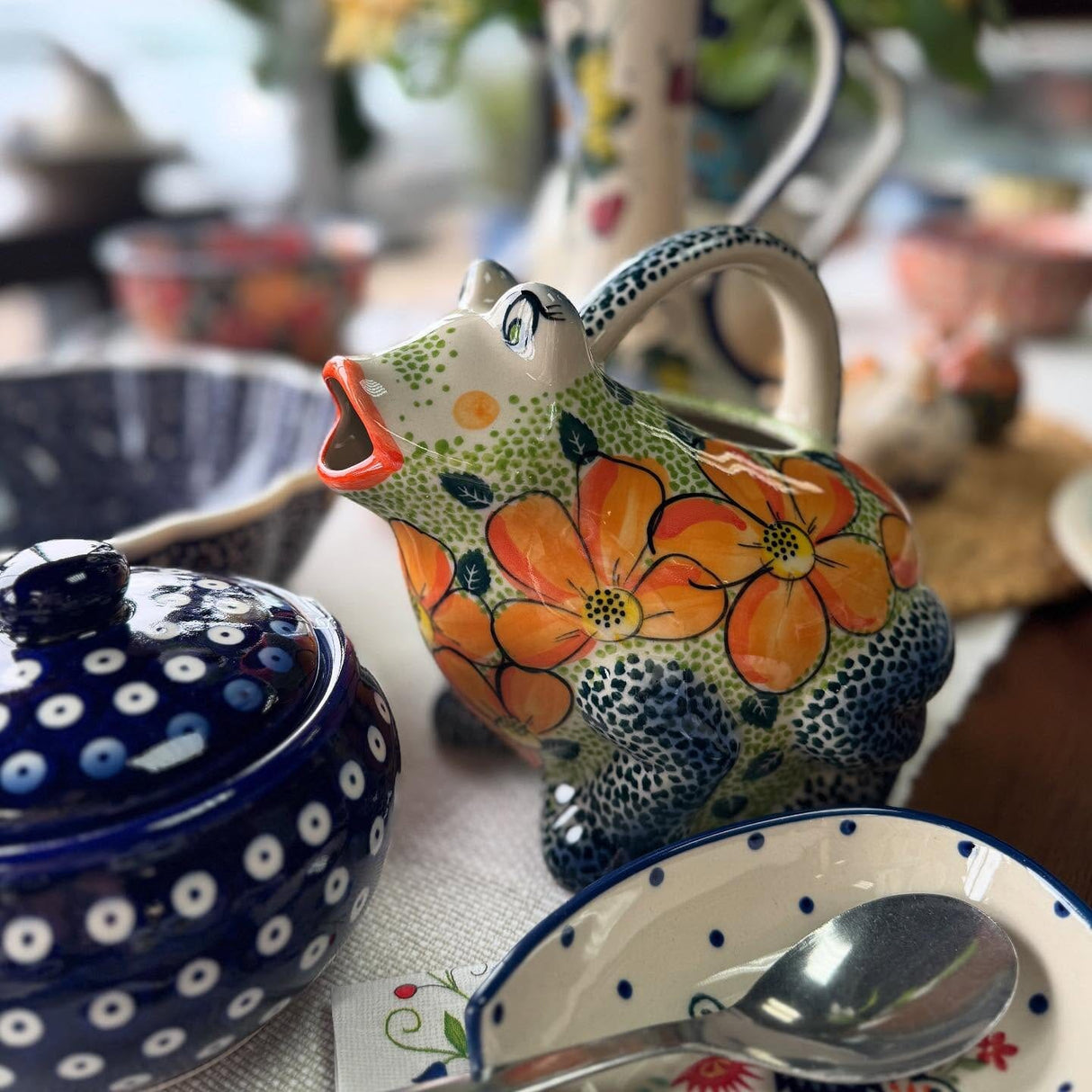 Watering Can, Frog, 40 oz in "Orange Daisy" by Galia | GZW23-AP