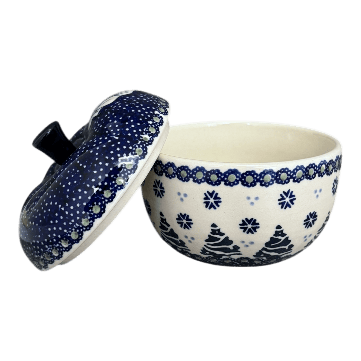 Baker, Apple, 4.5" in "Snowy Pines" by Manufaktura | J058T-U22