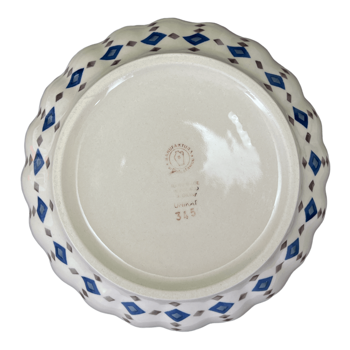 Bowl, Round, 9" Bowl in "Diamond Quilt" by Manufaktura | M086U-AS67