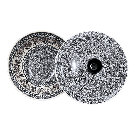 Bowl, Round, with Lid, 9.5" in "Duet in Black & Grey" by Manufaktura | M159S-DPSC