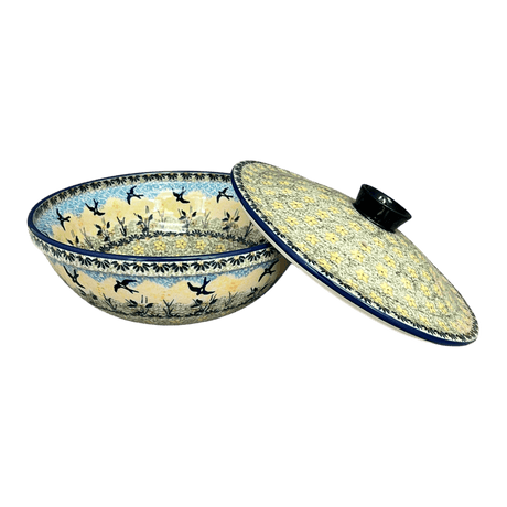 Bowl, Round, with Lid, 9.5" in "Soaring Swallows" by Manufaktura | M159S-WK57