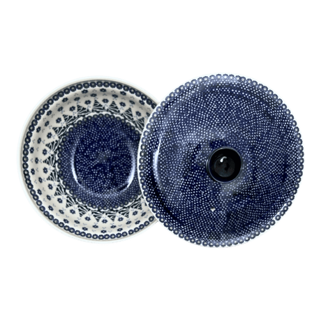 Bowl, Round, with Lid, 9.5" in "Snowy Pines" by Manufaktura | M159T-U22