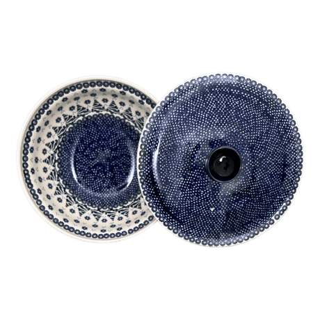 Bowl, Round, with Lid, 9.5" in "Snowy Pines" by Manufaktura | M159T-U22