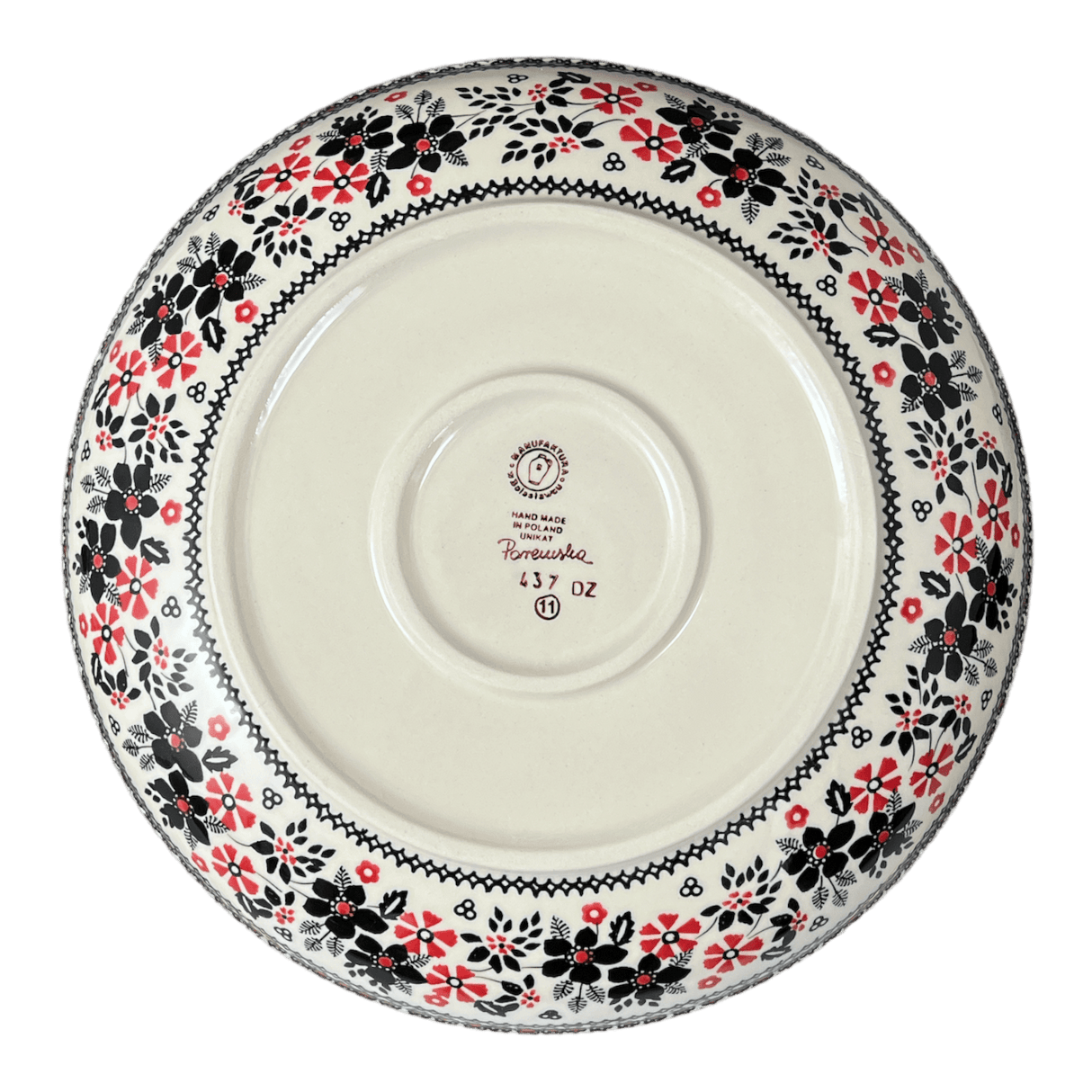 Bowl, Round, Shallow, Salad, 11.75" in "Duet in Black & Red" by Manufaktura | M173S-DPCC