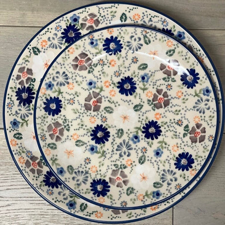 Plate, Round, Salad, 8.5" in "Scattered Petals" by Manufaktura | T134S-EO35