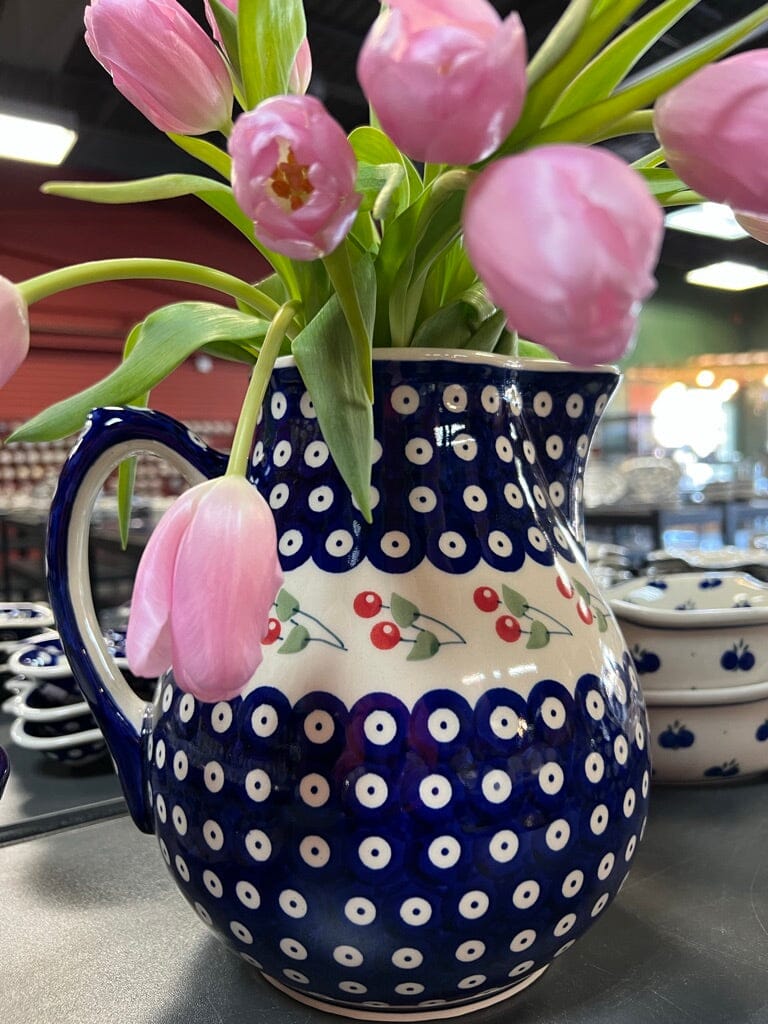 Pitcher, 3 Liter in "Cherry Dot" by Manufaktura | D028T-70WI