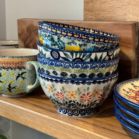 Bowl, Round, Fancy, 5.5" in "Brilliant Garland" by Manufaktura | C018S-WK79