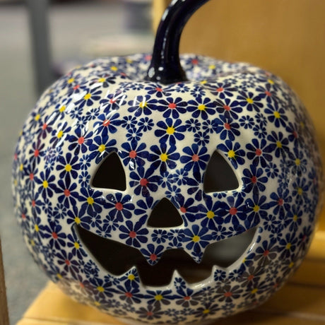 Luminary, Pumpkin, Large, 9.5" in "Field of Daisies" by Manufaktura | L022S-S001