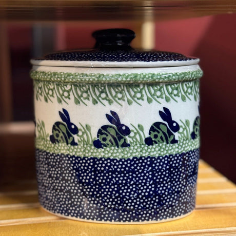 Container, Oval, Lid, 6" x 4" in "Bunny Love" by Manufaktura | P059T-P324