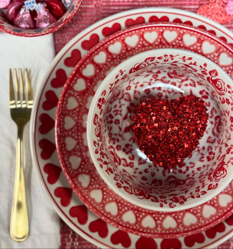 Plate, Round, Dinner, 10" in "Whole Hearted Red" by Manufaktura | T132T-SEDC