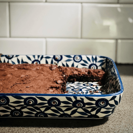 Baker, Rectangular, Shallow, 9" x 11" in "Daisy Circle" by Manufaktura | P104T-MS01
