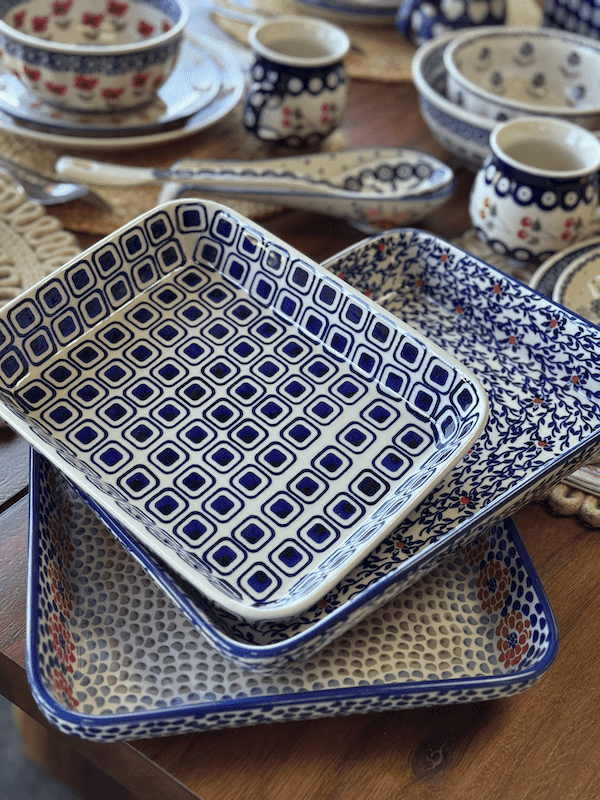 Baker, Rectangular, Shallow, 8"x10" in "Navy Retro" by Manufaktura | P103U-601A