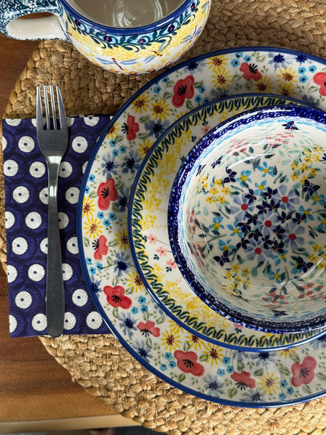 Plate, Round, Dinner, 10" in "Poppy Garden" by Manufaktura | T132T-EJ01