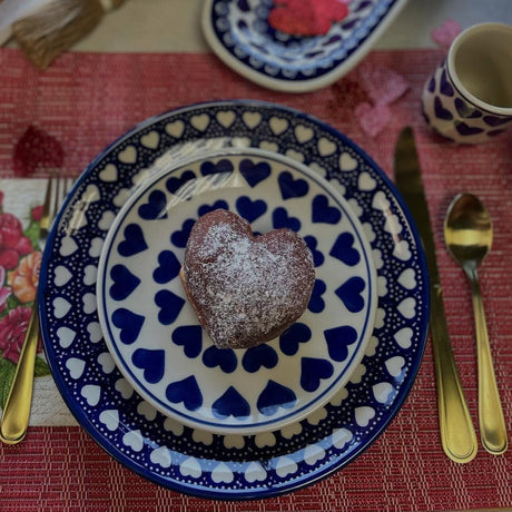 Plate, Round, Dinner, 10" in "Sea of Hearts" by Manufaktura | T132T-SEA